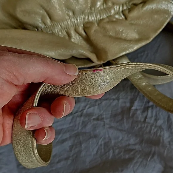 HOBO International Caliber in pearled silver metallic leather - Picture 13 of 16